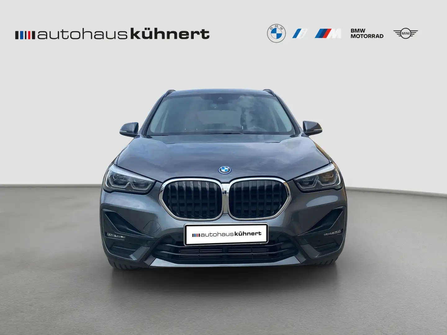 BMW X1 xDrive25e Sport Line SpurAss StHzg ParkAss RFK HiF Grau - 2