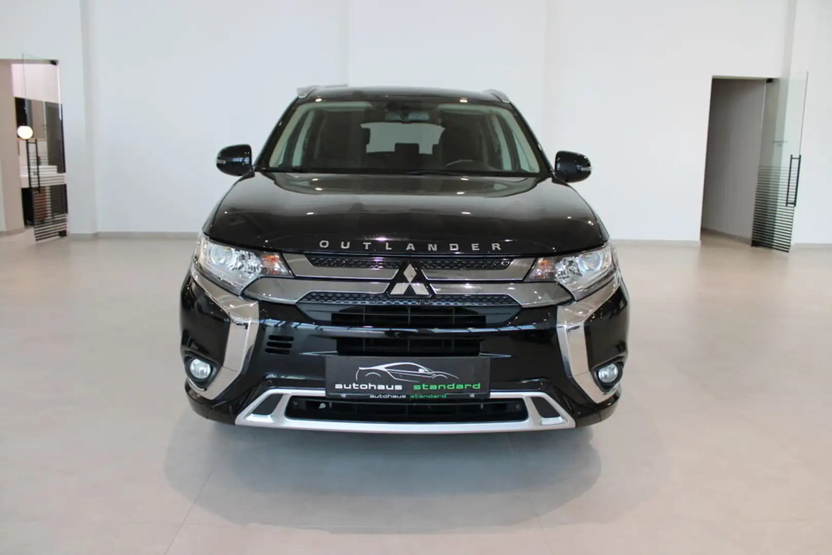 Mitsubishi Outlander Outlander PHEV Intense 4WD **SPARSAMER HYBRID** Schwarz - 2