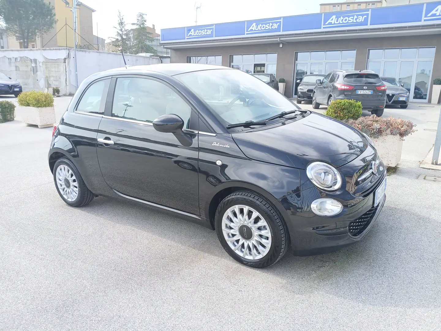 Fiat 500 FIAT 500 1.0 HYBRID DOLCEVITA 70CV 2022 Nero - 2