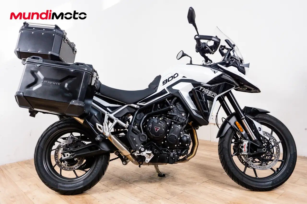 Triumph Tiger 900