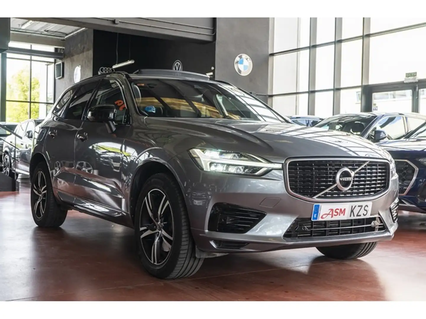 Volvo XC60 T8 Twin R-Design Gris - 2