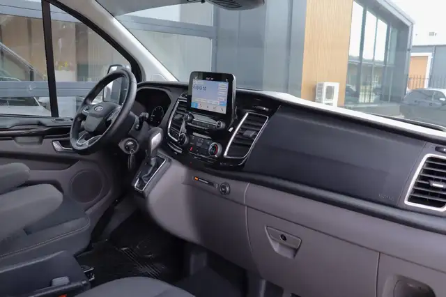 Ford Transit Custom view 29