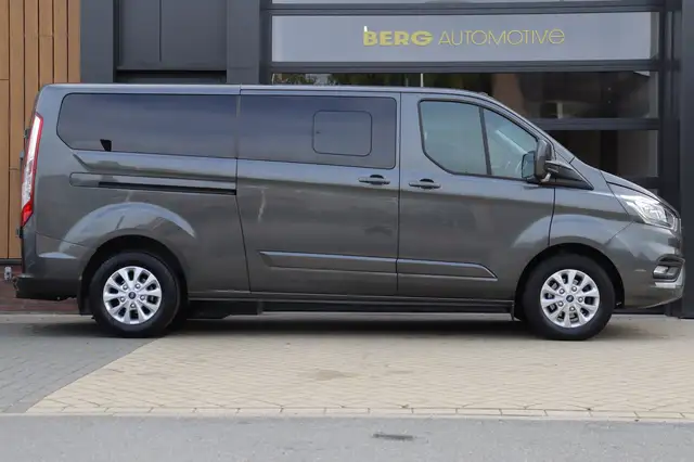 Ford Transit Custom view 9