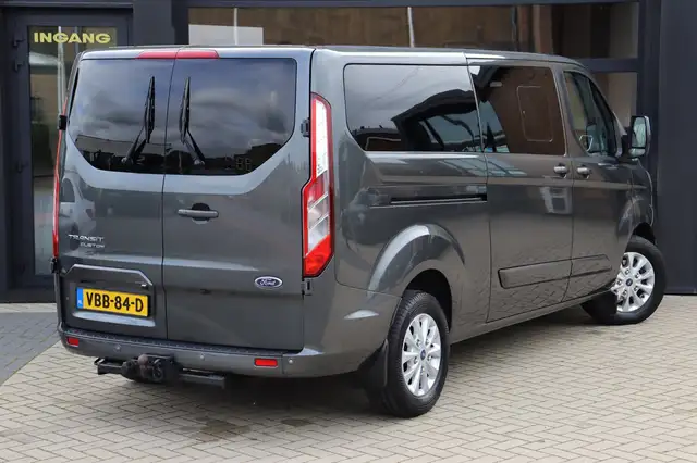 Ford Transit Custom view 2