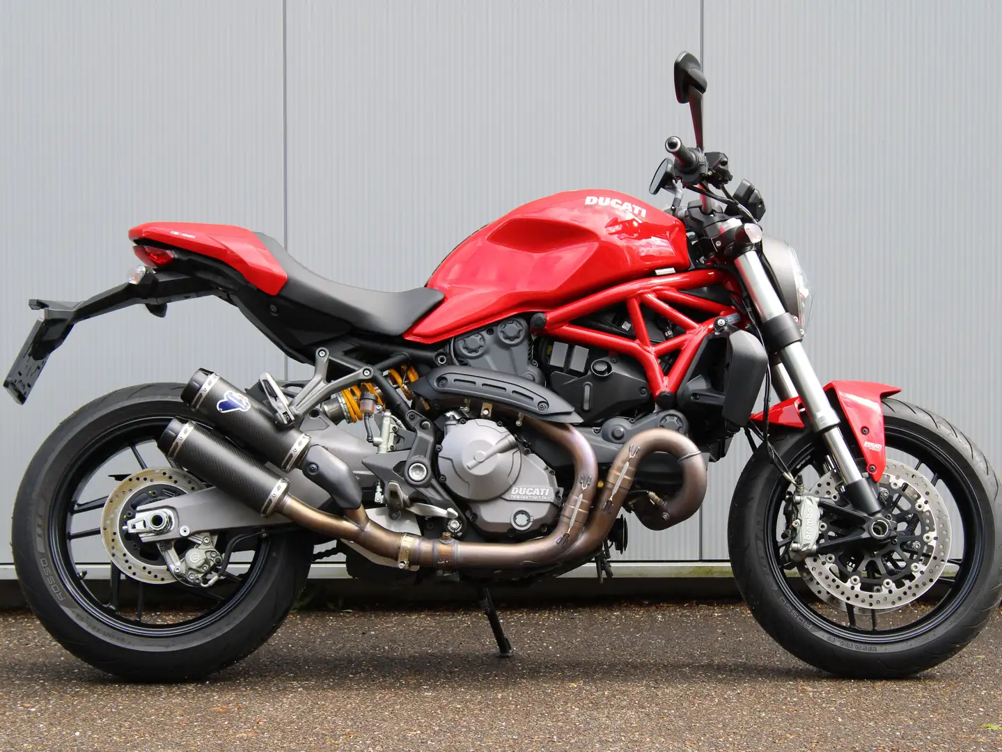 Ducati Monster 821 met Termignoni uitlaat en slechts 6100km Rojo - 1