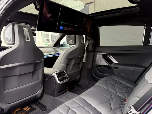 BMW 740 d xDrive Limousine M-Sportpaket Pro Ansicht 19