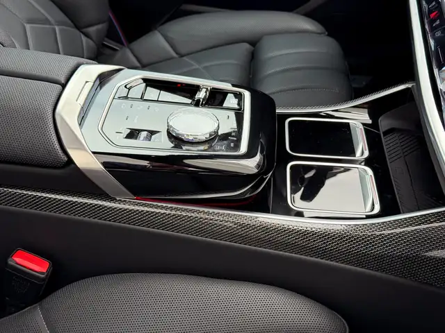 BMW 740 d xDrive Limousine M-Sportpaket Pro Ansicht 23