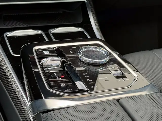 BMW 740 d xDrive Limousine M-Sportpaket Pro Ansicht 29