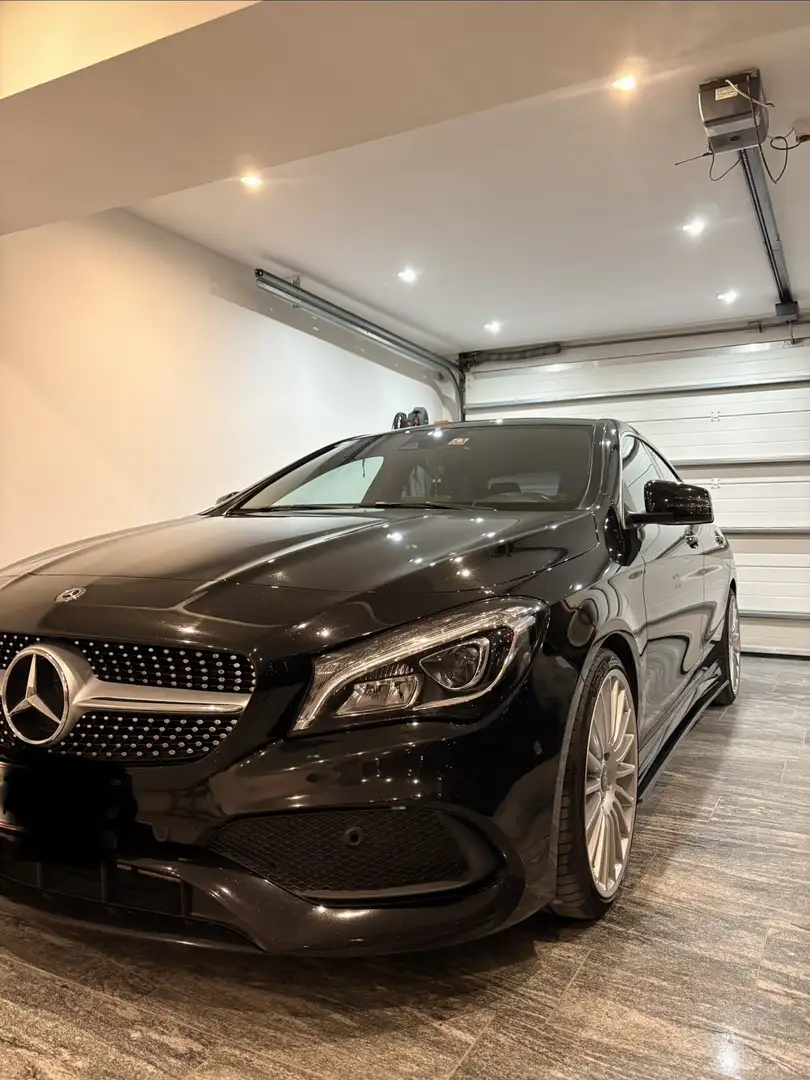 Mercedes-Benz CLA 220 d 4Matic 7G-DCT AMG Line - 1