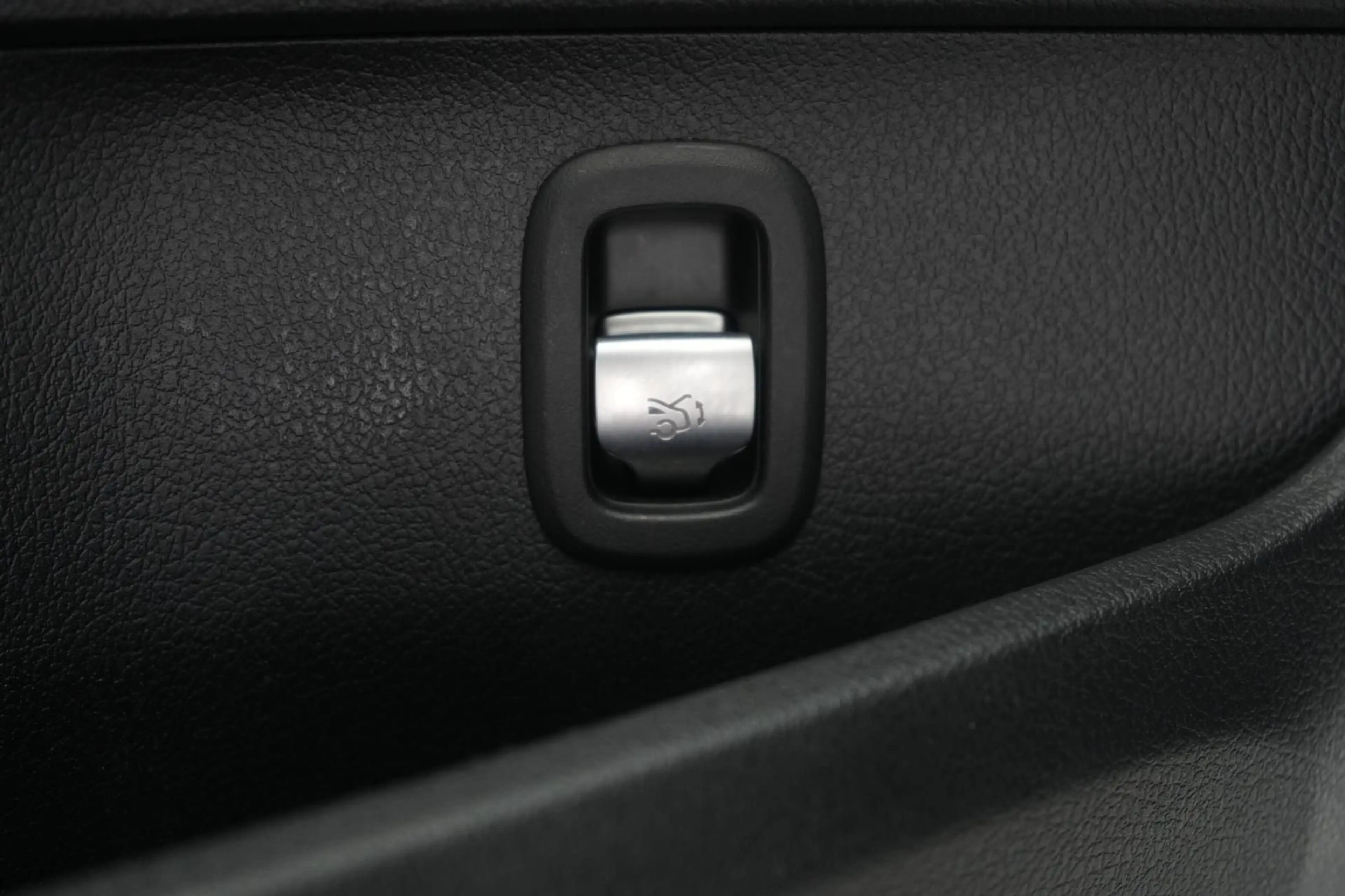 Mercedes-Benz C 220 d T 9G-Tronic AMG Distronic/Kamera/HUD/Aut — photo 11