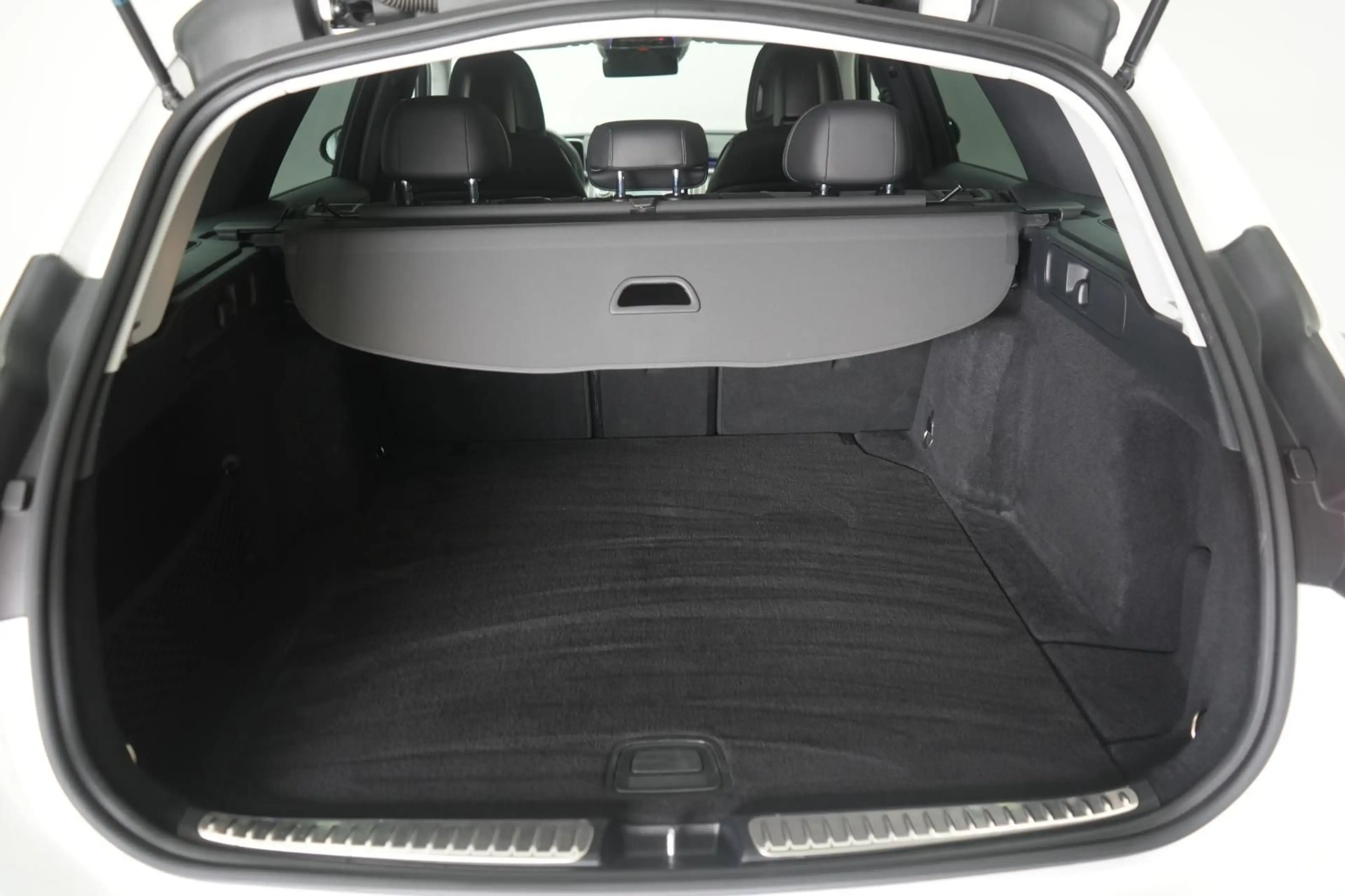 Mercedes-Benz C 220 d T 9G-Tronic AMG Distronic/Kamera/HUD/Aut — photo 9