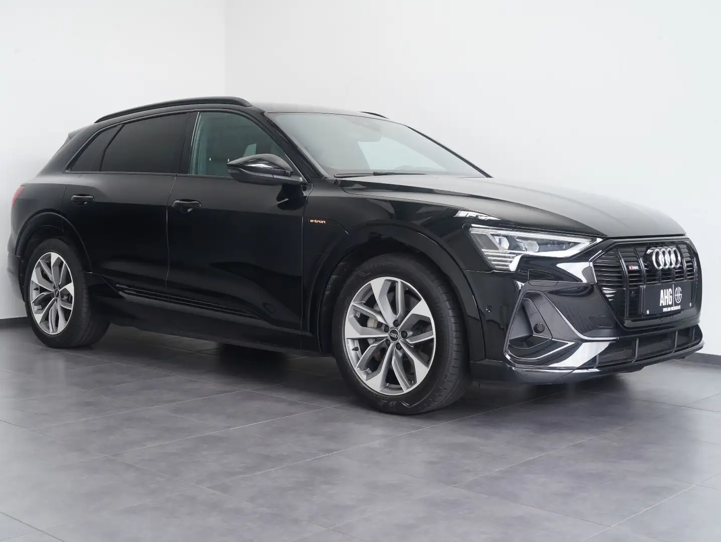 Audi e-tron 55 quattro 2x S line MATRIX/B&O/AHK/SOH Чорний - 2