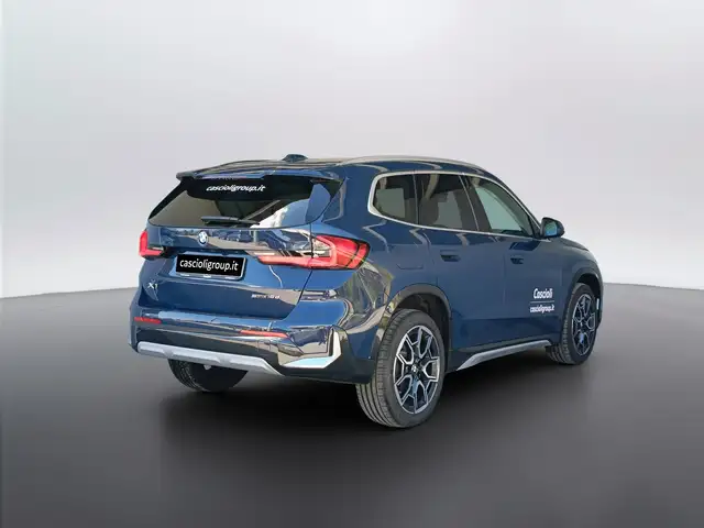 BMW X1 view 4