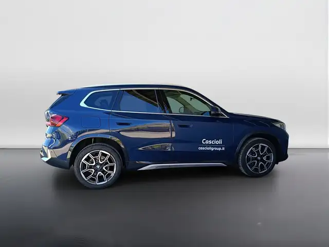 BMW X1 view 3