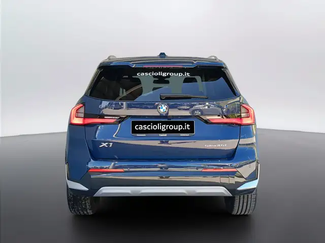 BMW X1 view 5