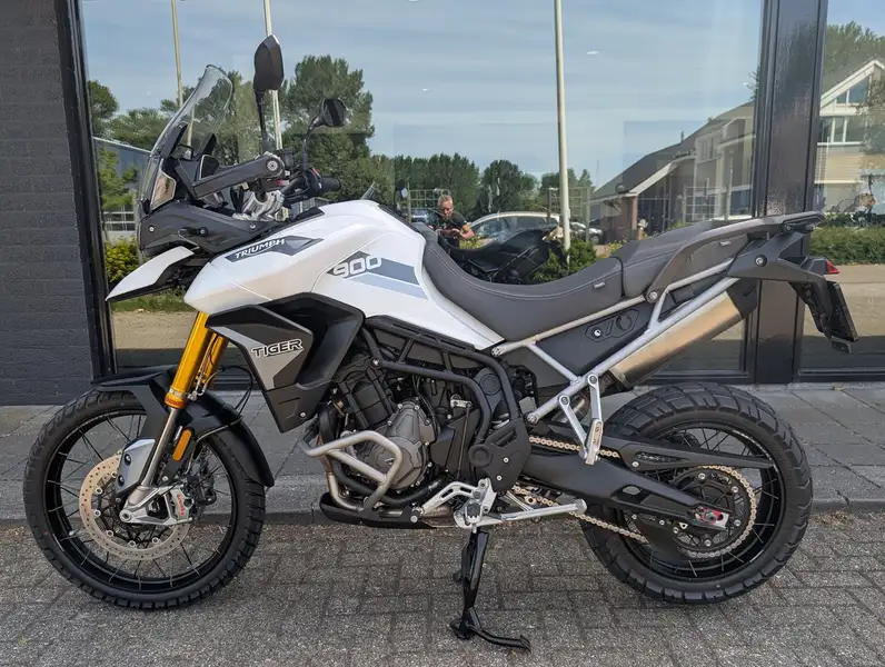 Triumph Tiger 900