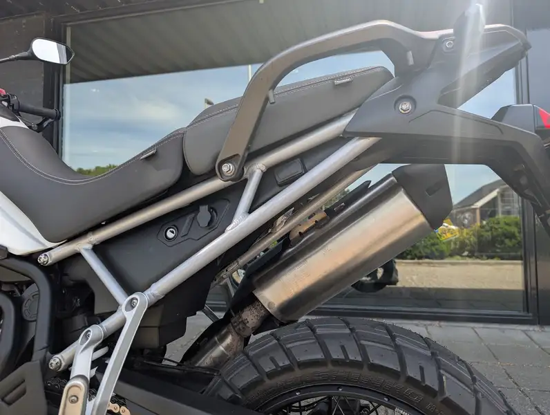 Triumph Tiger 900 - foto 4