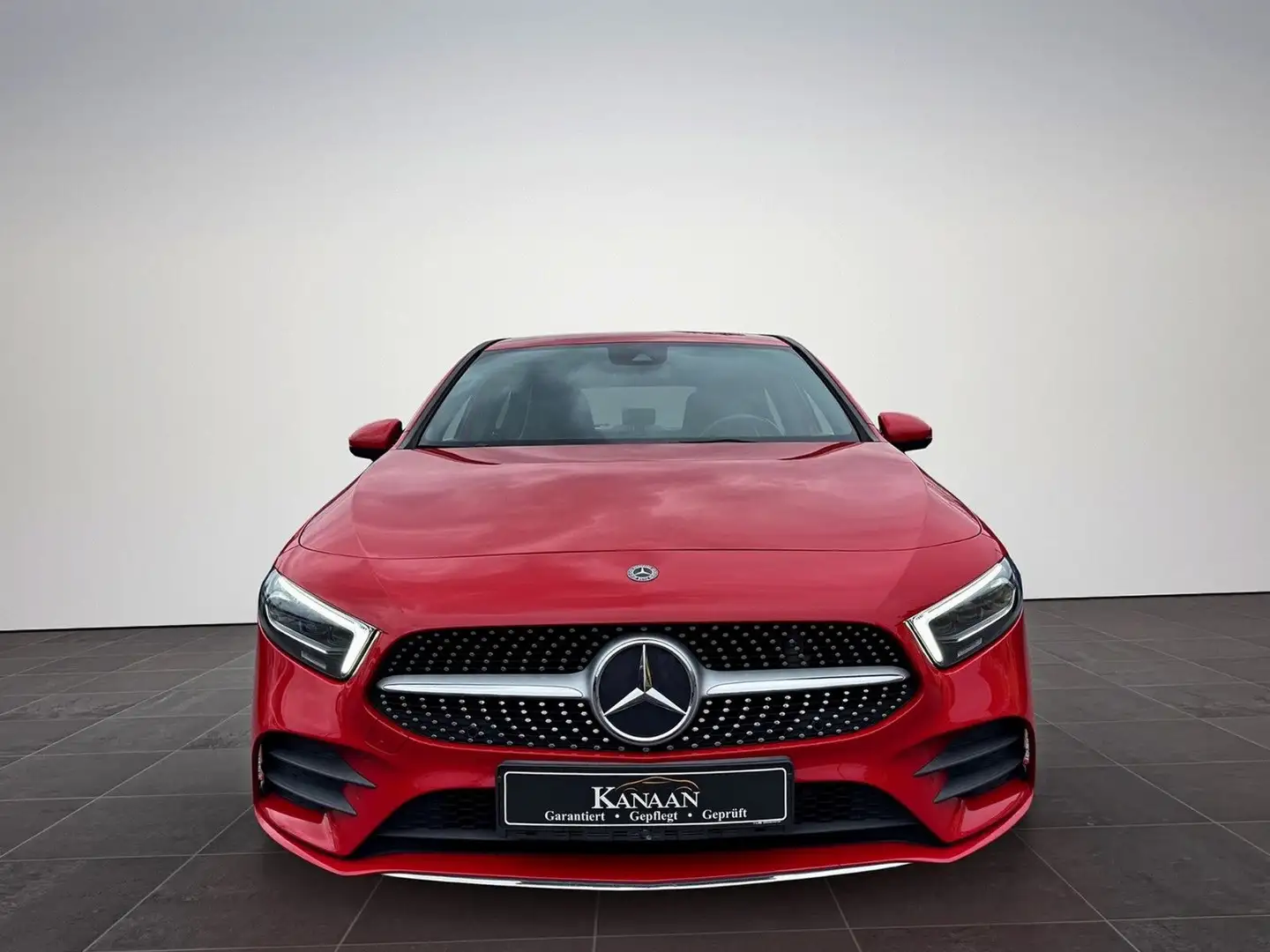 Mercedes-Benz A 200 AMG AUTOMATIK*LED*LEDER*KAMERA*WIDESCREEN Красный - 2