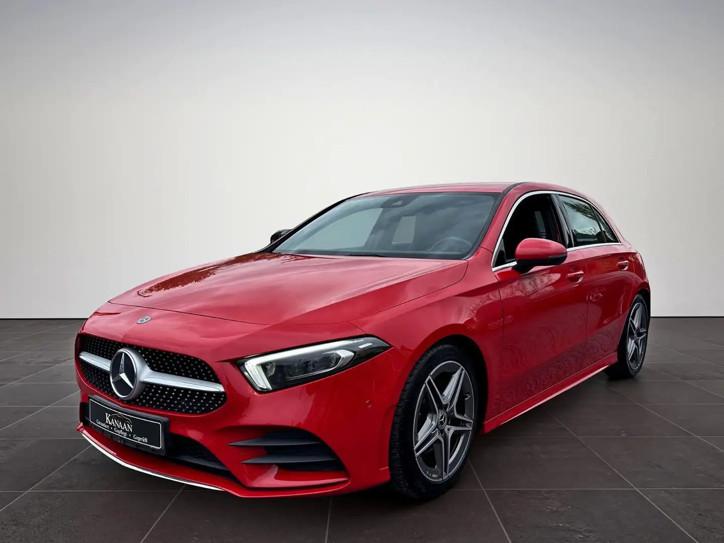 Mercedes-Benz A 200 AMG AUTOMATIK*LED*LEDER*KAMERA*WIDESCREEN Красный - 1