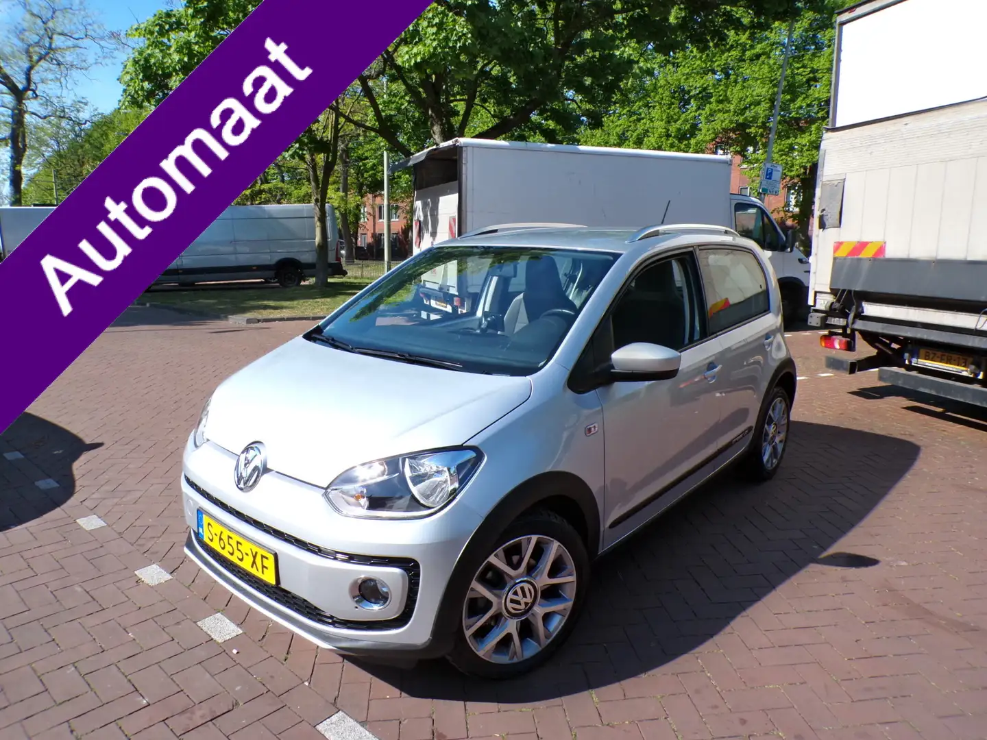 Volkswagen up! 1.0 cross up! BlueMotion AUTOMAAT Grijs - 1