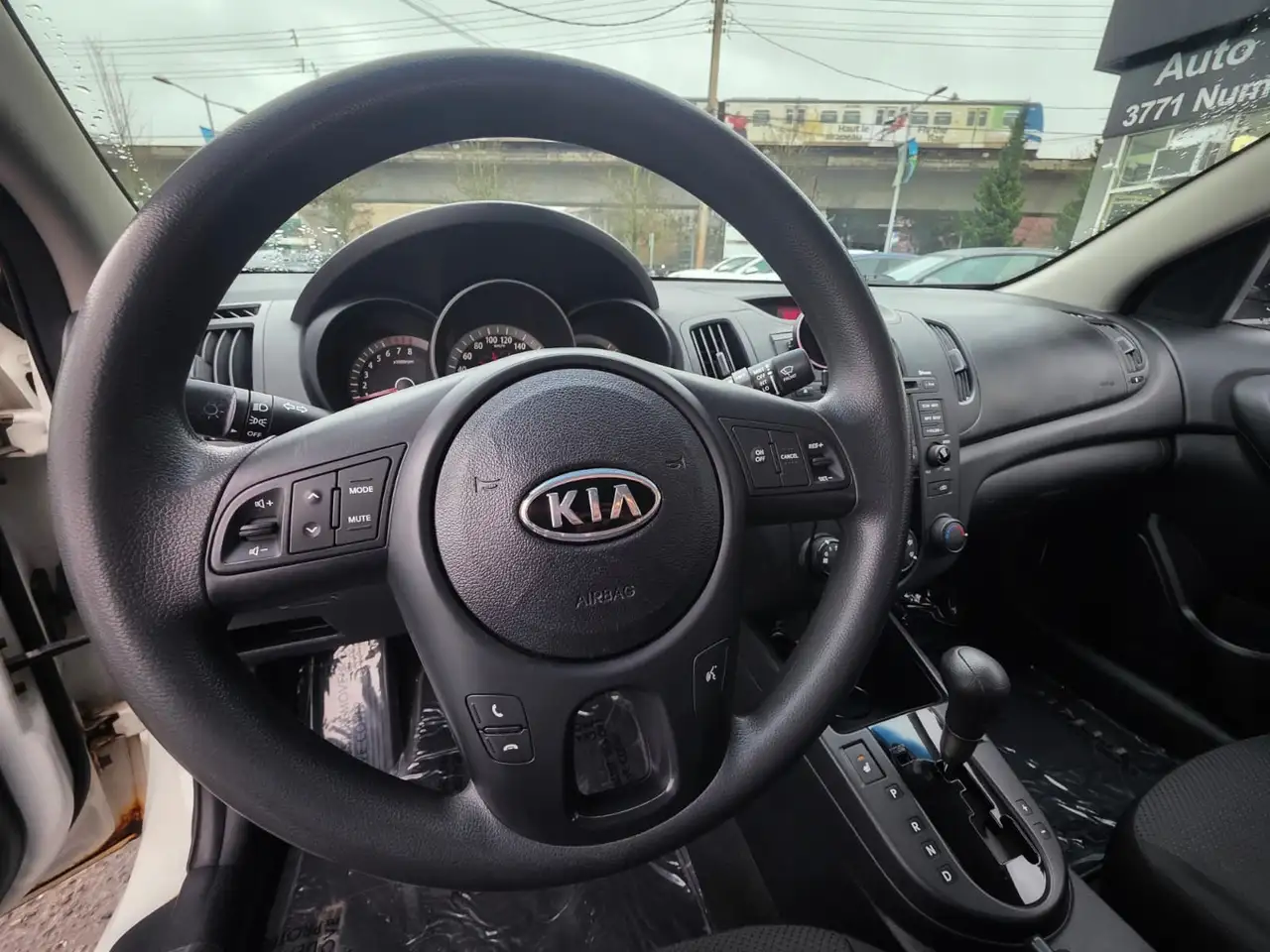 Kia Forte снимка Kia Forte