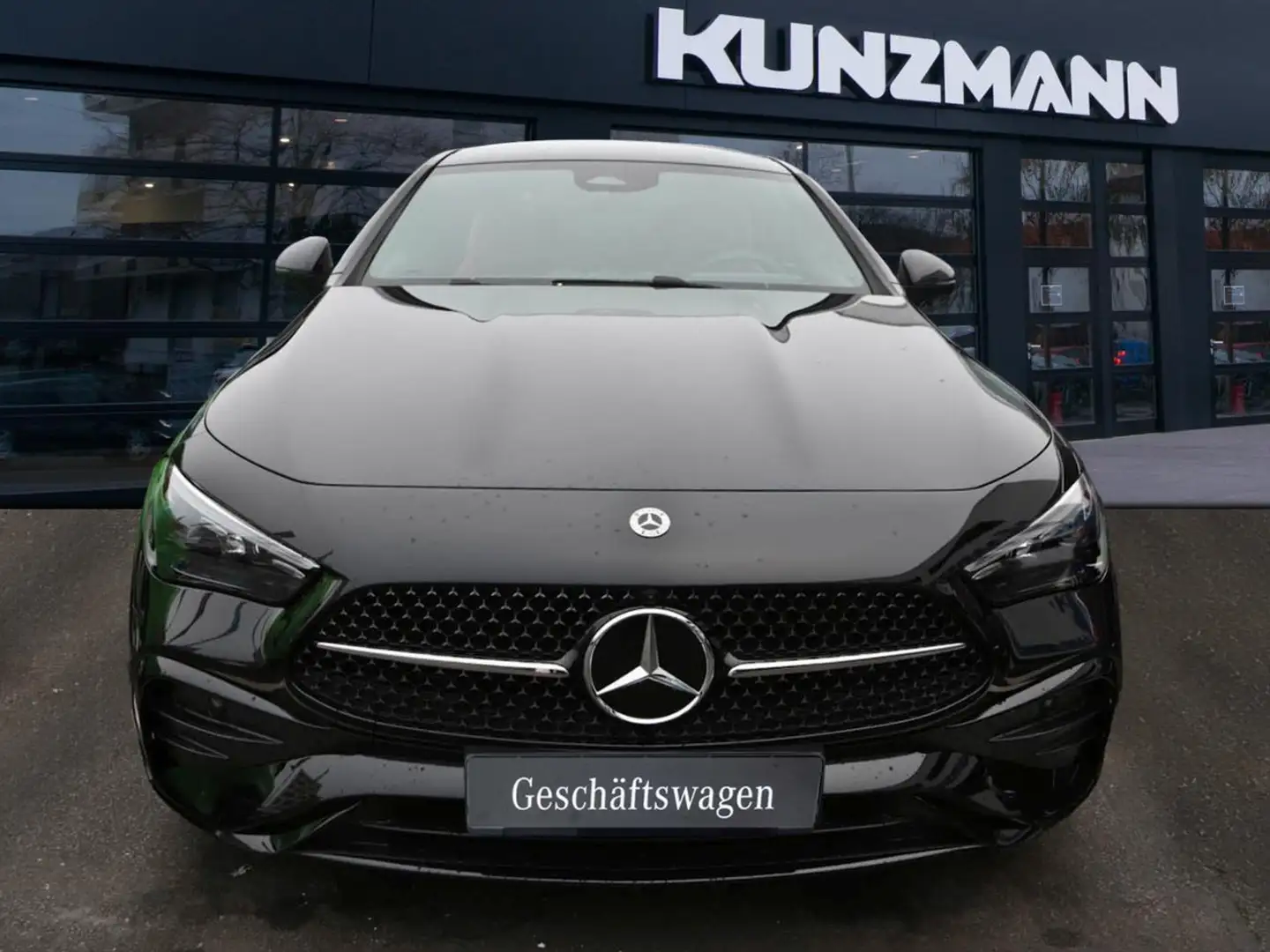 Mercedes-Benz CLE 220 d Coupé AMG Night Panorama 360° Distronic Černá - 2
