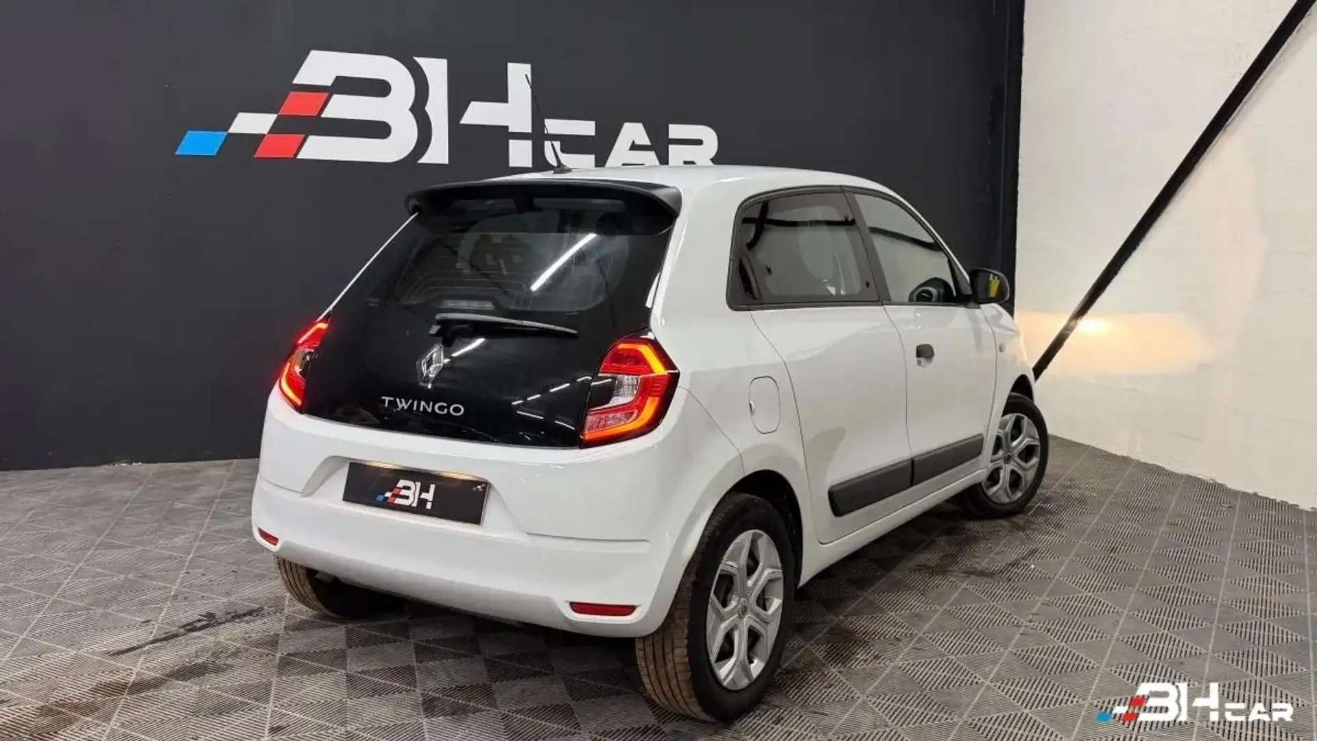 Renault Twingo 1.0 SCE 65 LIFE / Suivi COMPLET Dacia/Renault Blanc - 2