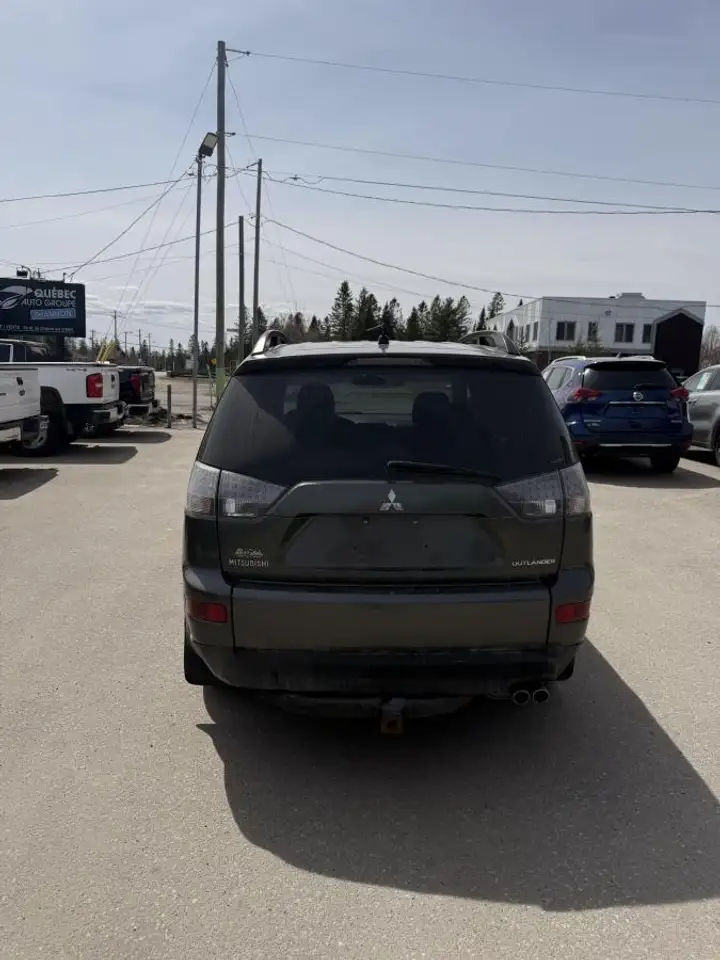 Mitsubishi Outlander снимка Mitsubishi Outlander