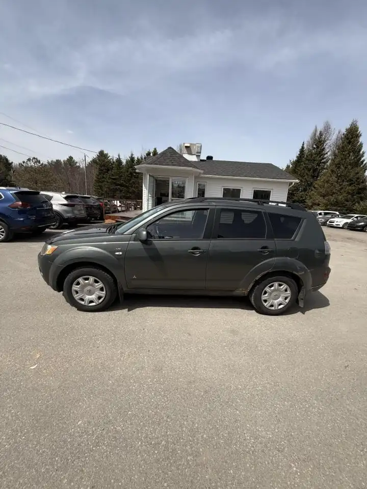 Mitsubishi Outlander снимка Mitsubishi Outlander