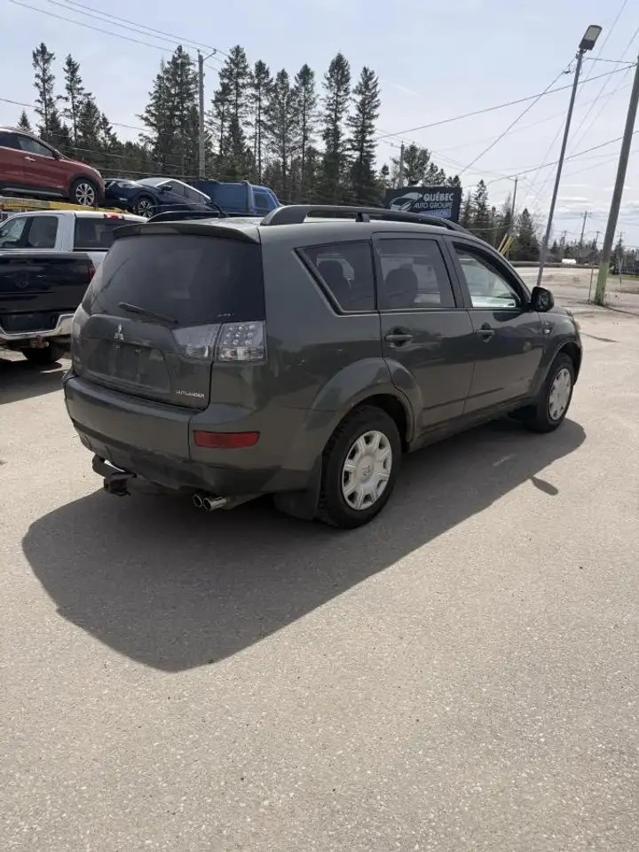 Mitsubishi Outlander снимка Mitsubishi Outlander