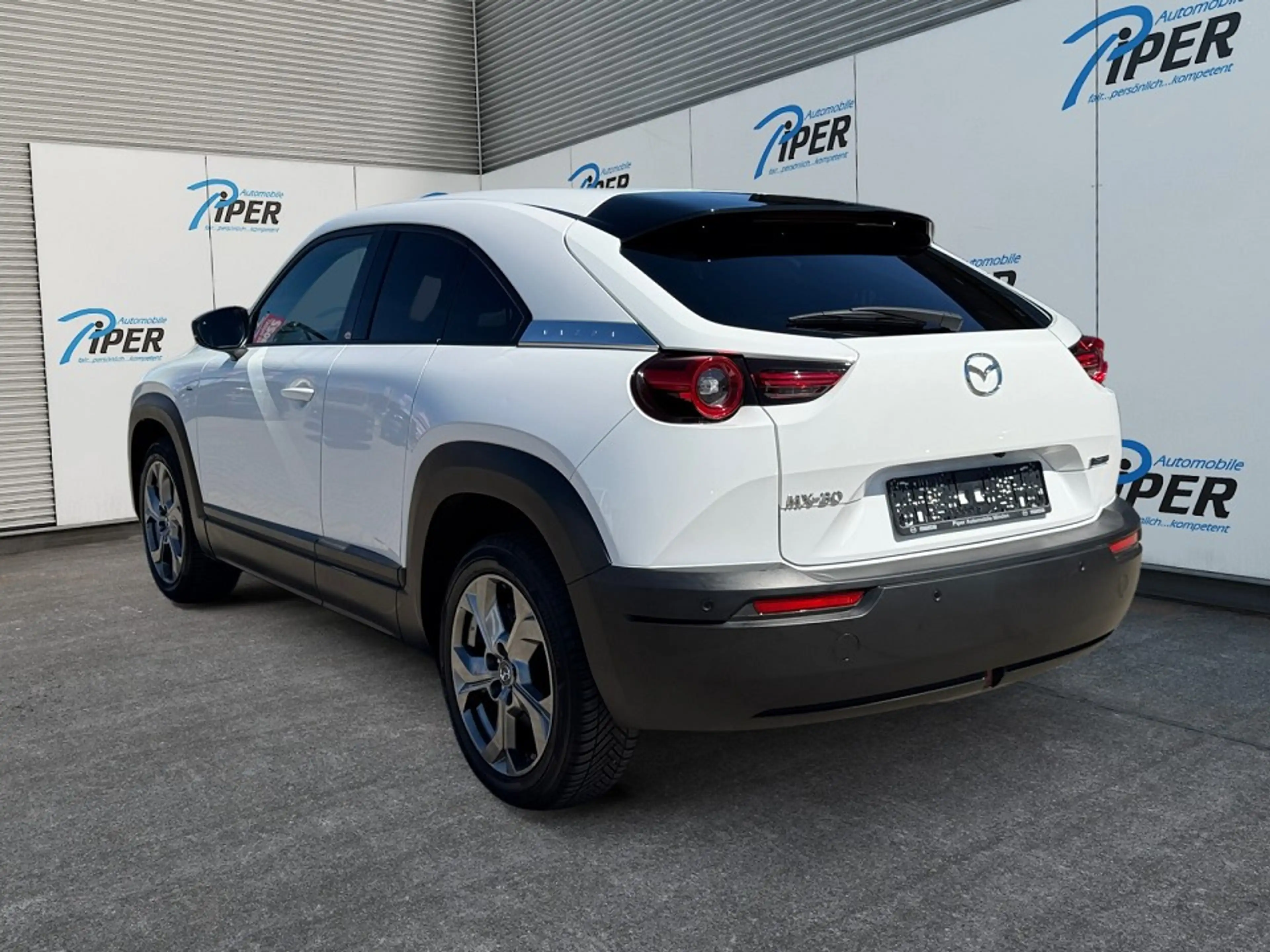 Mazda MX-30 35,5 kWh e-SKYACTIV EV 145 PS 2022 L e-SKYACTIV EV — photo 3