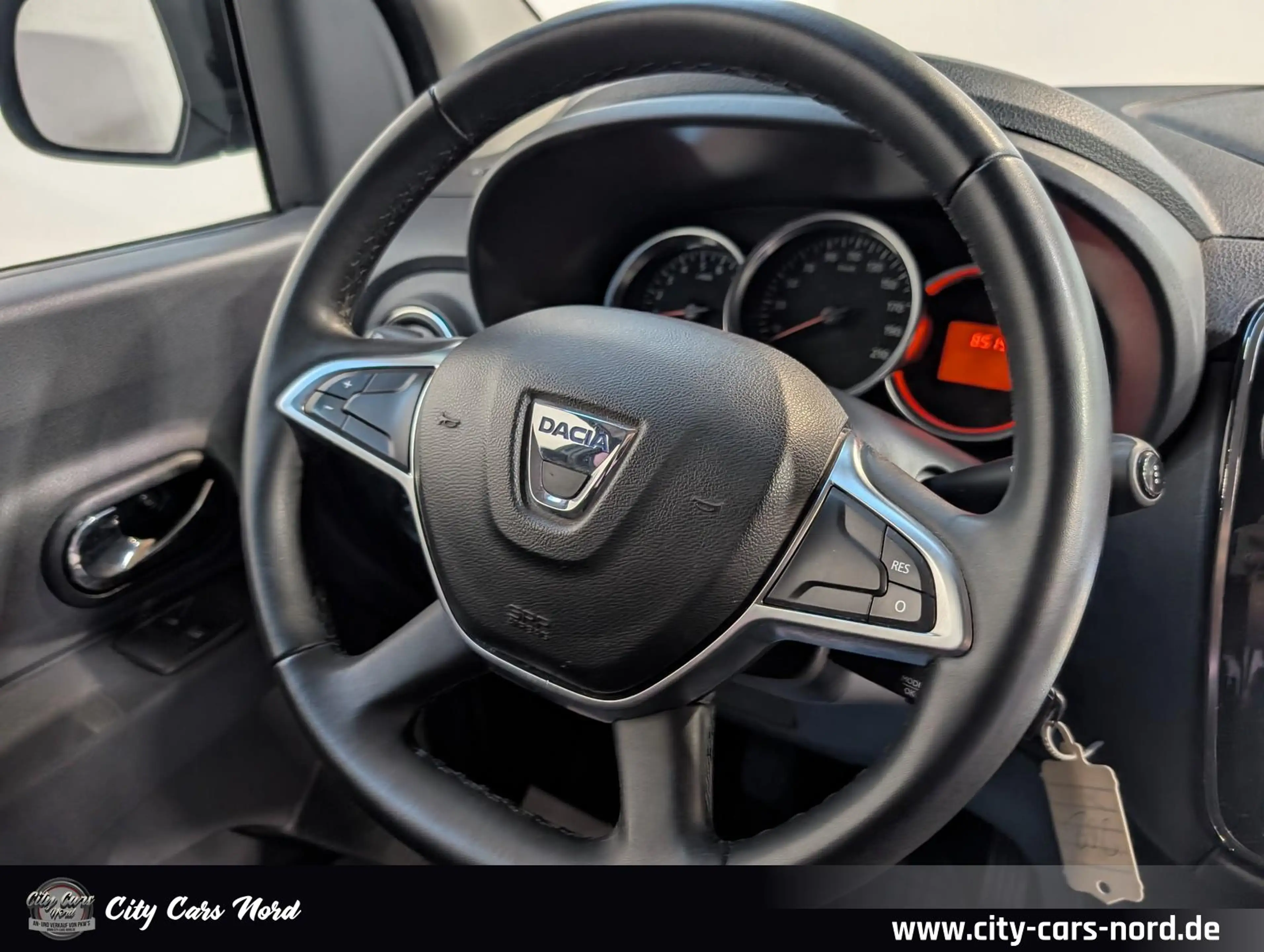 Dacia Lodgy Comfort SZH+KAMERA+TEMPOMAT+BLUETOOTH — photo 14