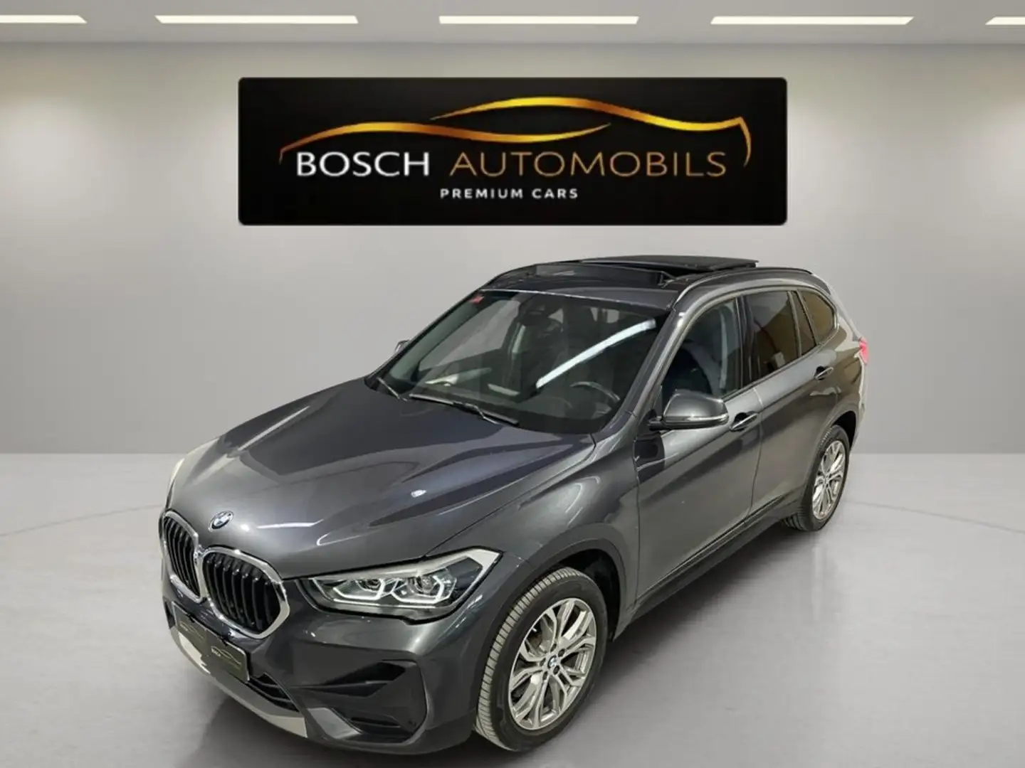 BMW X1 sDrive 18iA Grau - 1