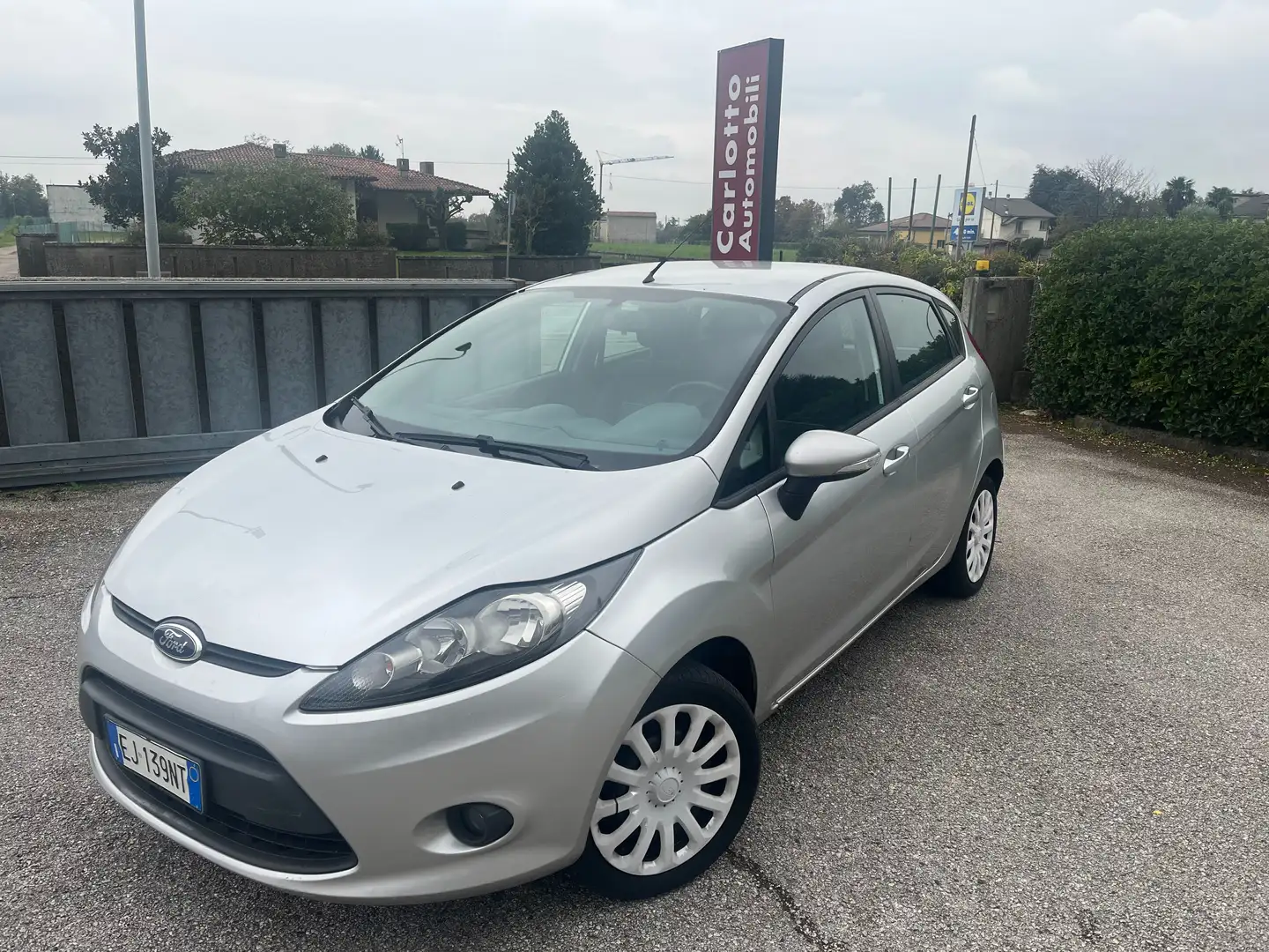 Ford Fiesta 5p 1.4 tdci 70cv Titanium Distribuzione nuova!! Argento - 1