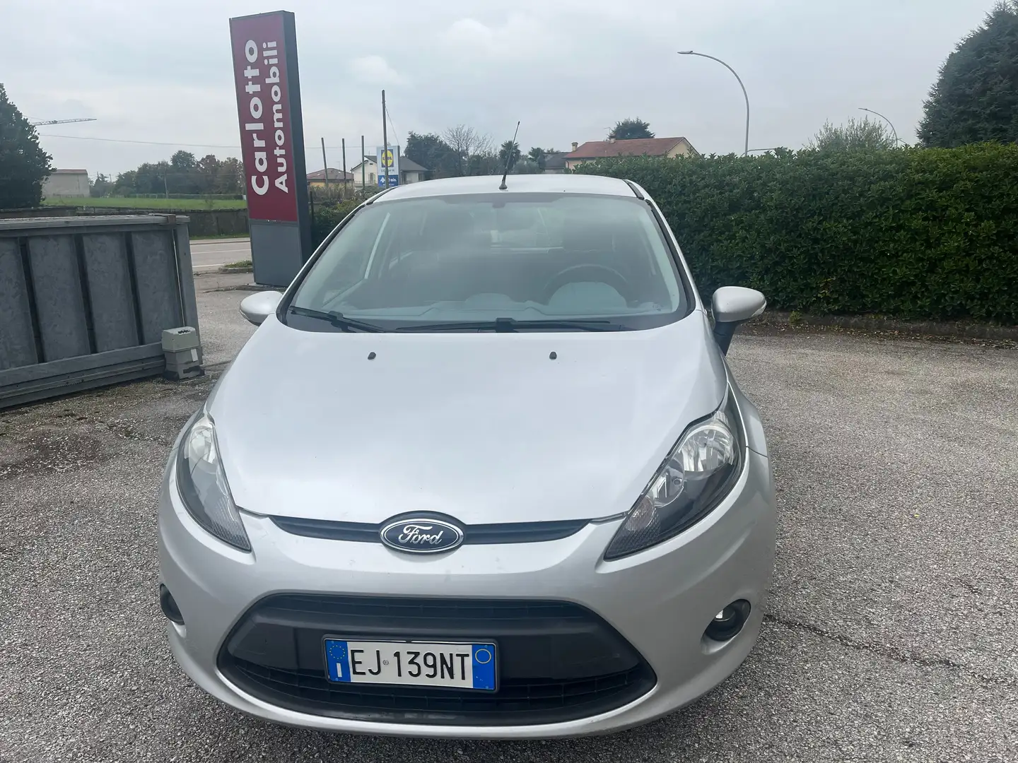 Ford Fiesta 5p 1.4 tdci 70cv Titanium Distribuzione nuova!! Argento - 2