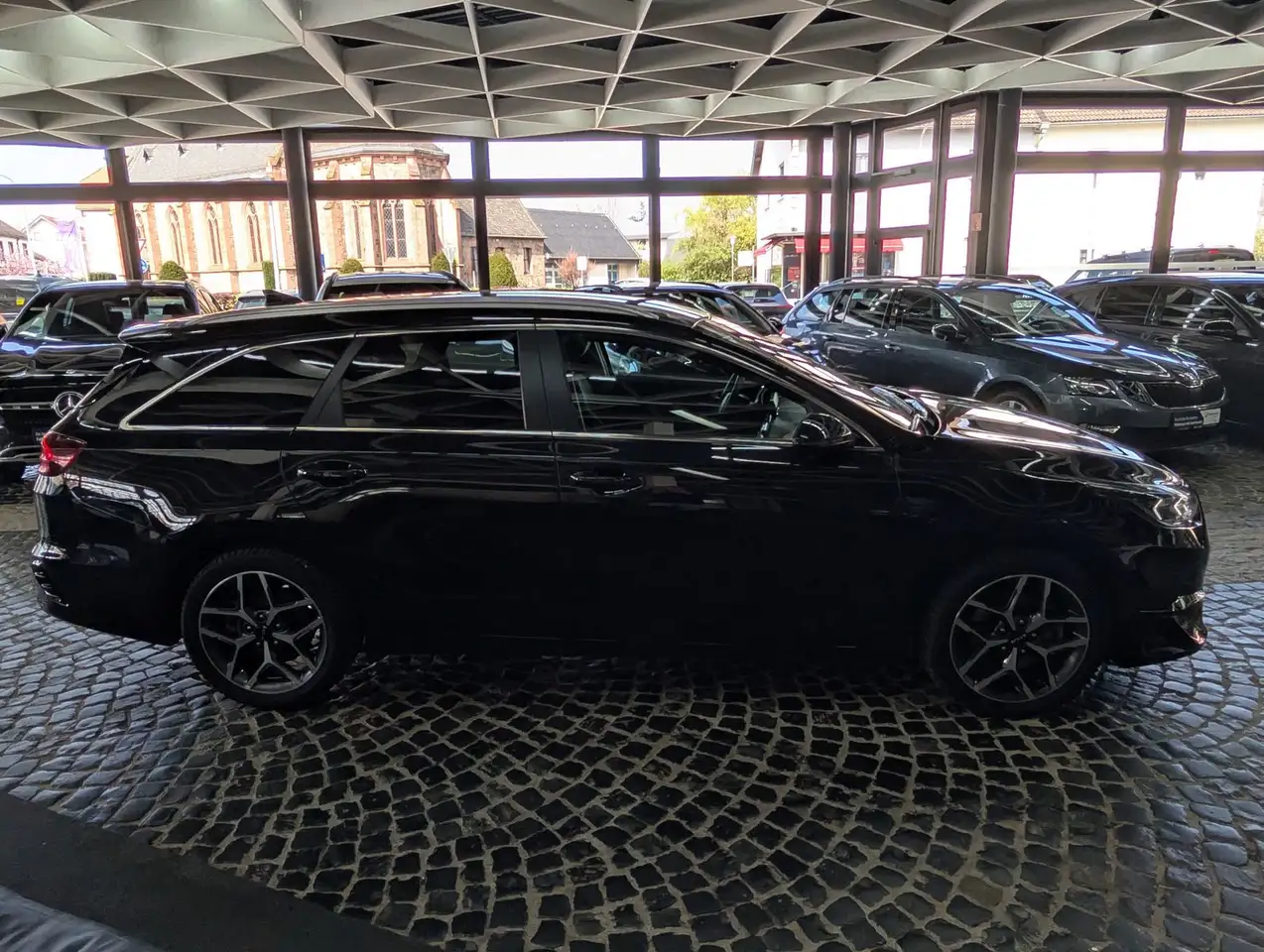Kia Ceed 1.5 Spirit ACC JBL KAM 7J Gar., миниатюра 8