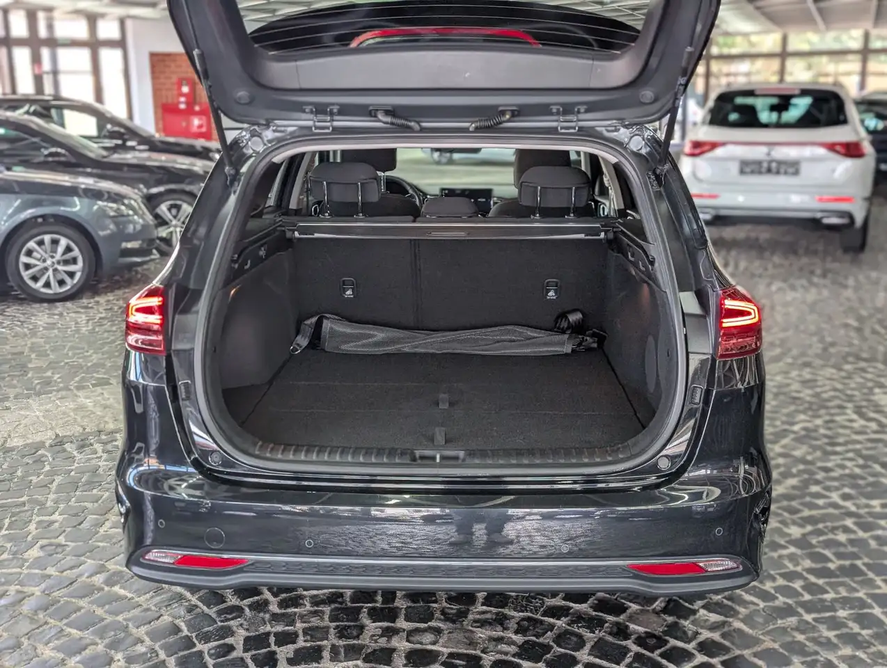 Kia Ceed 1.5 Spirit ACC JBL KAM 7J Gar., миниатюра 17