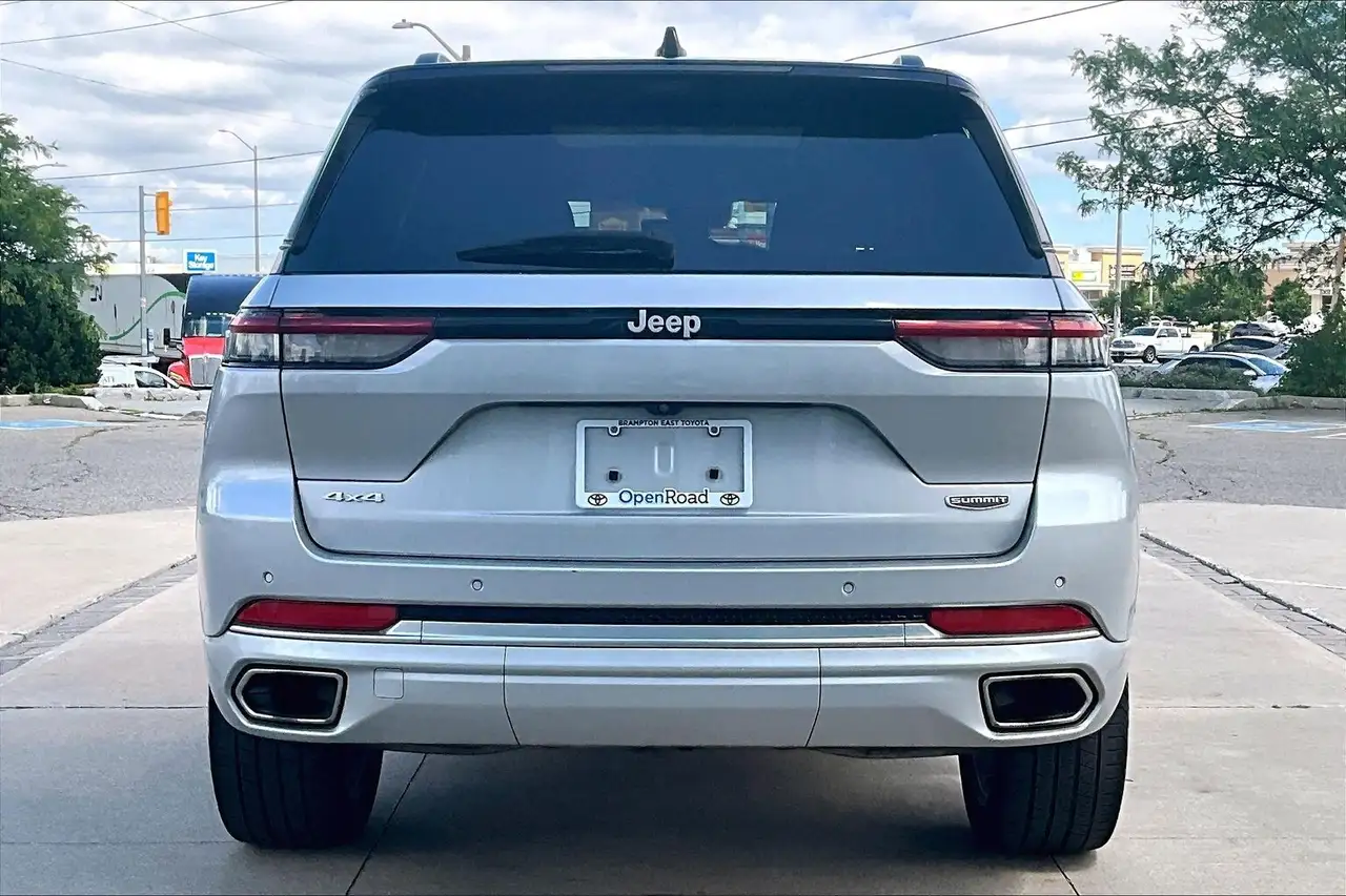 Jeep Grand Cherokee снимка Jeep Grand Cherokee