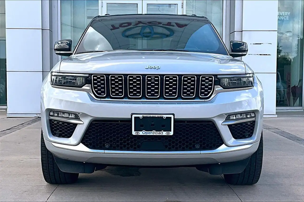 Jeep Grand Cherokee снимка Jeep Grand Cherokee