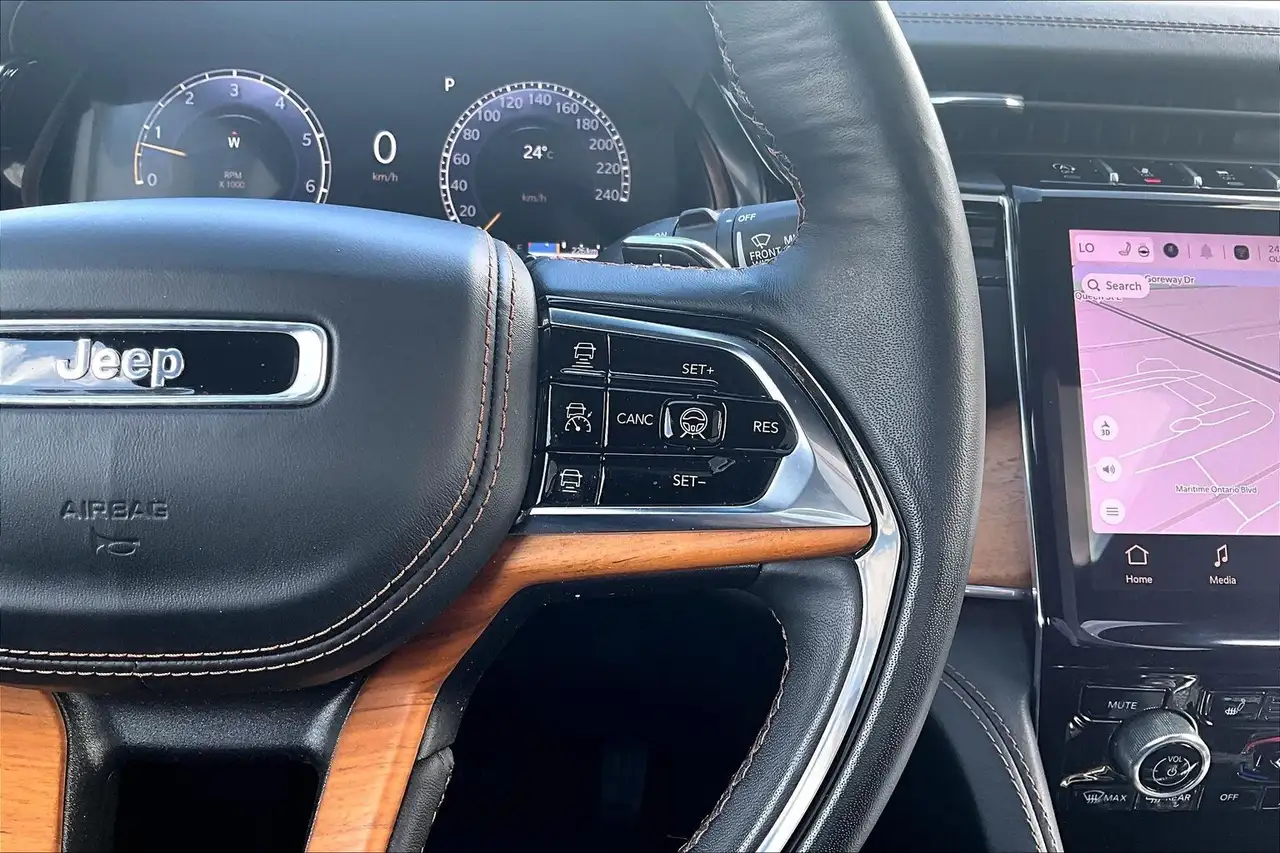 Jeep Grand Cherokee снимка Jeep Grand Cherokee