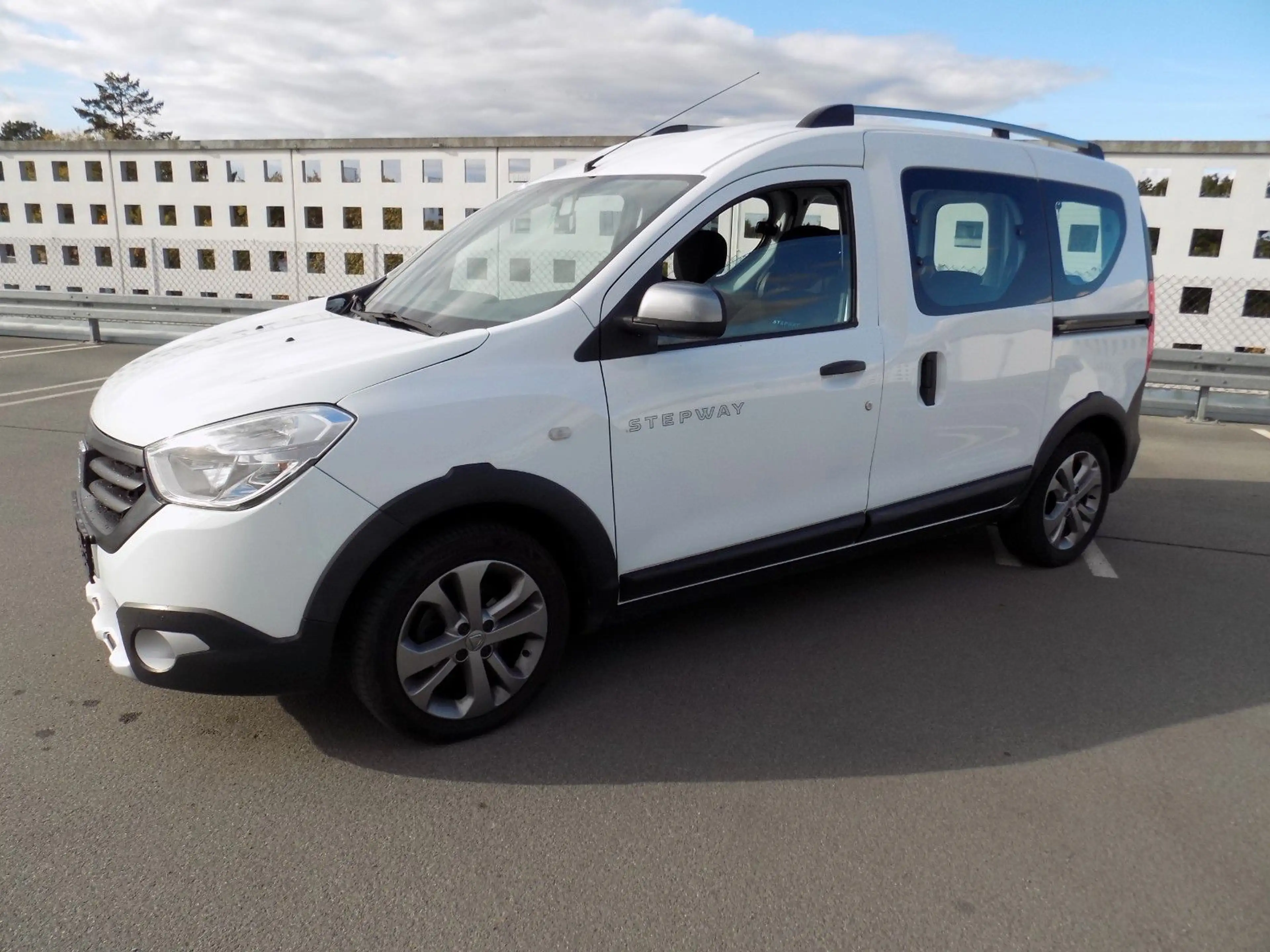 Dacia Dokker 1,2 TCe 115 Stepway — photo 3