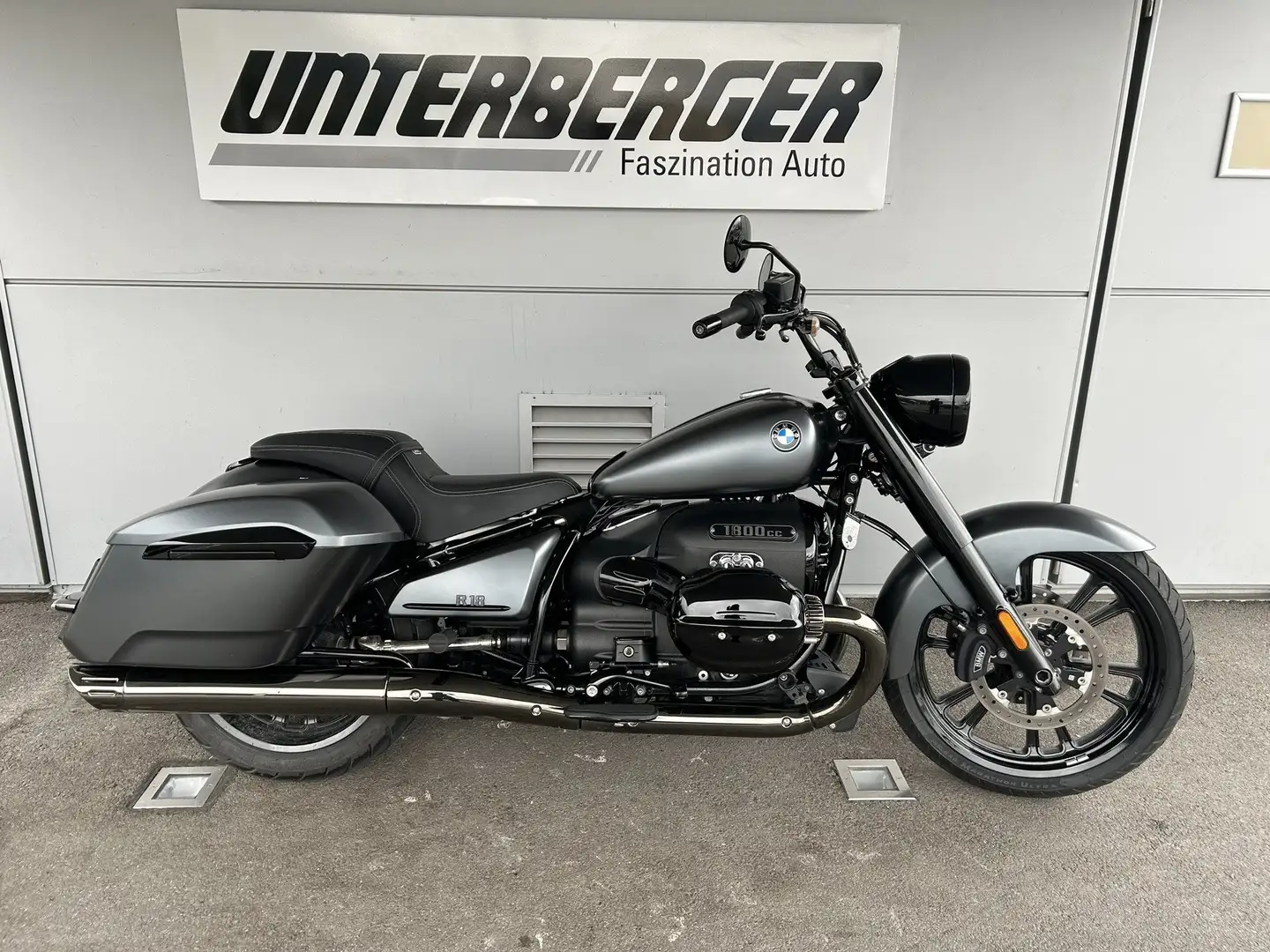 BMW R 18 Roctane Grey - 1