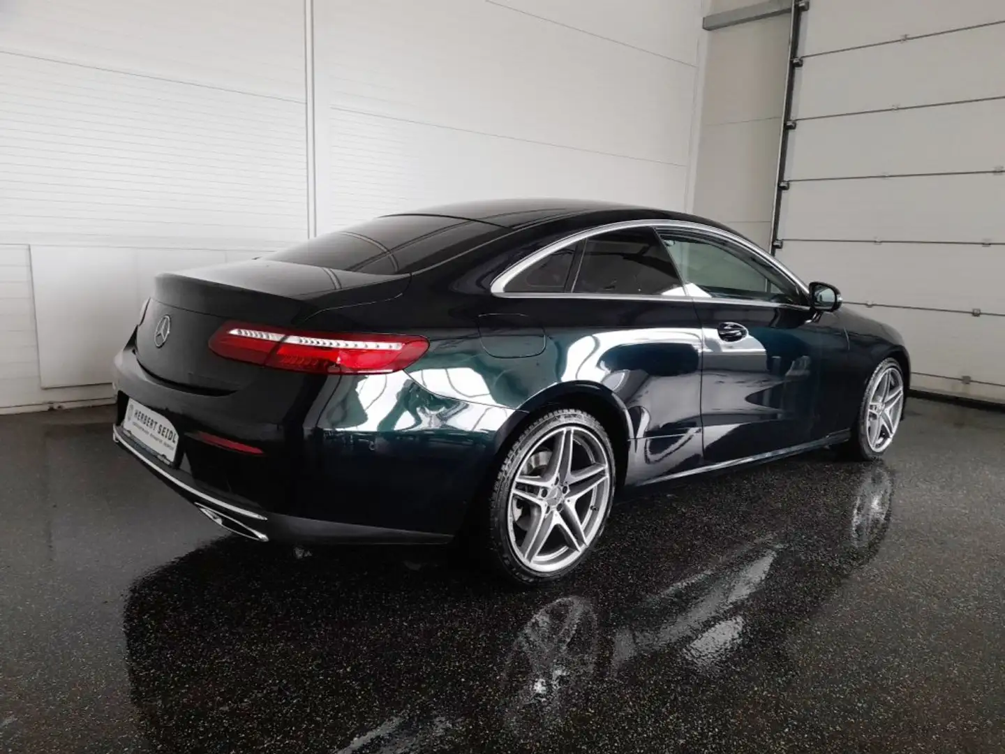 Mercedes-Benz E 200 E Coupé E 200 Aut *LED HIGH PERFORMANCE / AGILITY CONTROL & DYNAMIC SELECT / WIDESREEN / NAVI* Grün - 2