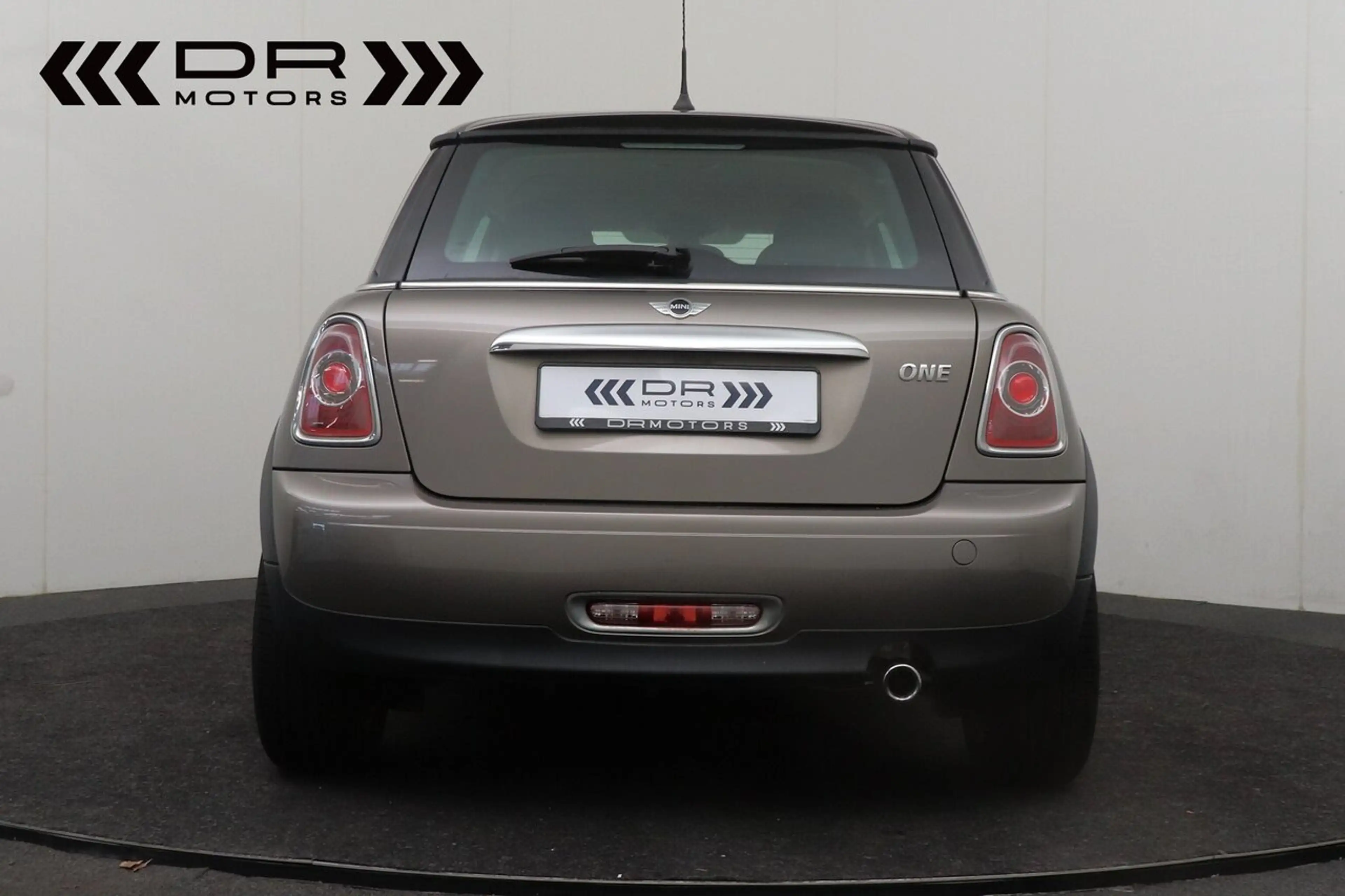 MINI One ONE — photo 10