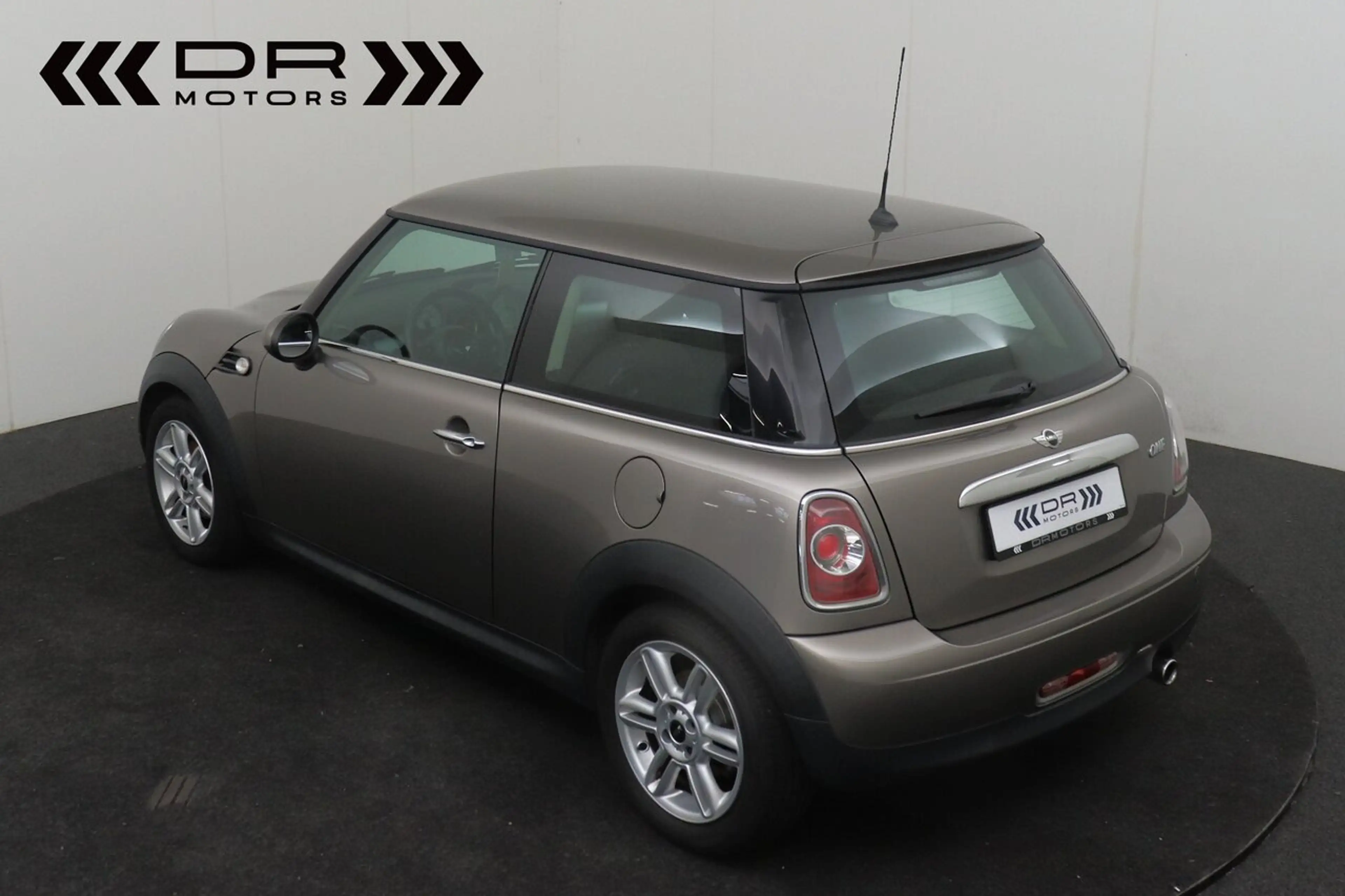 MINI One ONE — photo 5