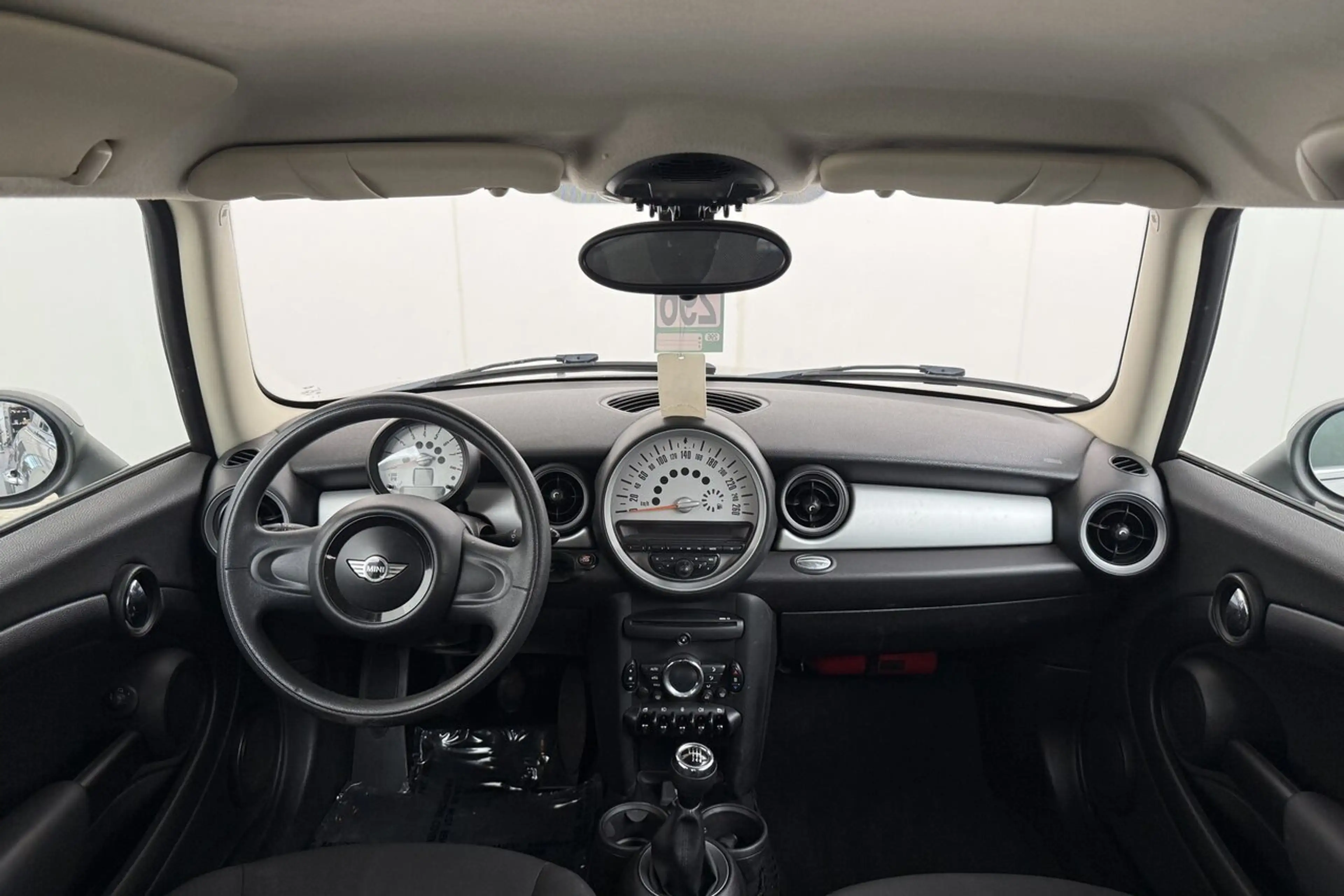 MINI One ONE — photo 12
