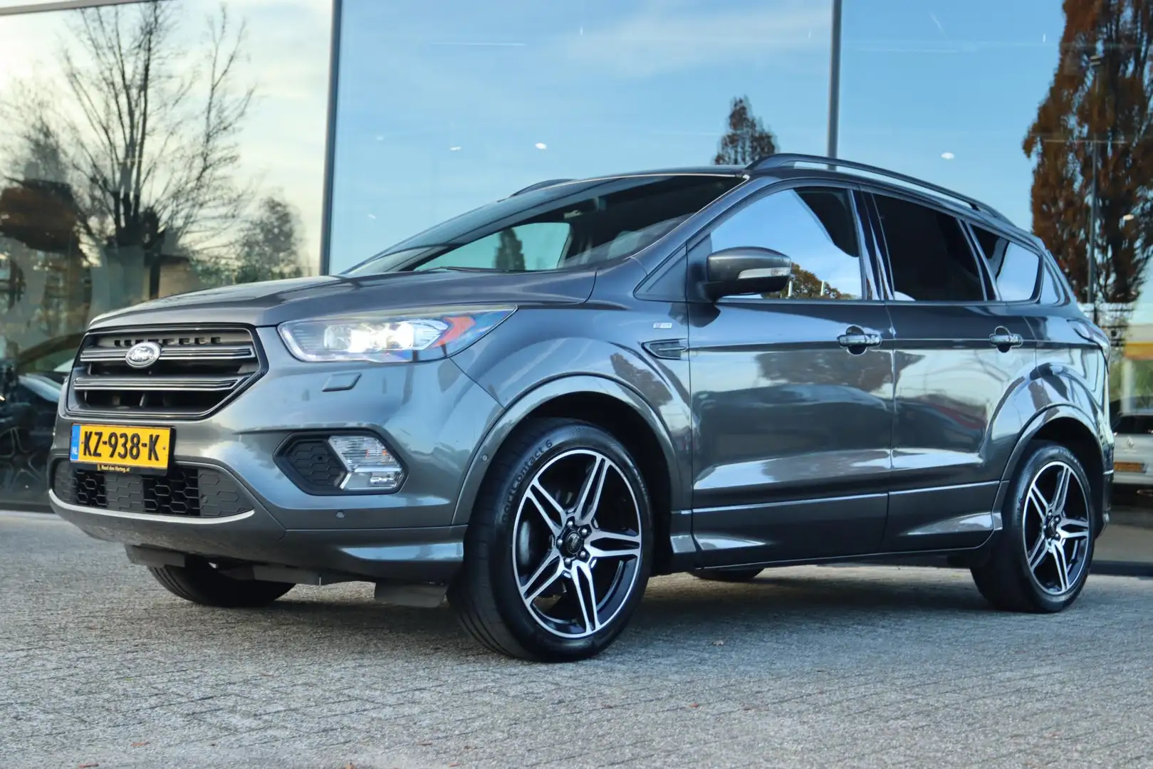 Ford Kuga 1.5 ECOBOOST ST LINE 150PK | CARPLAY | CAMERA | SO Gris - 1