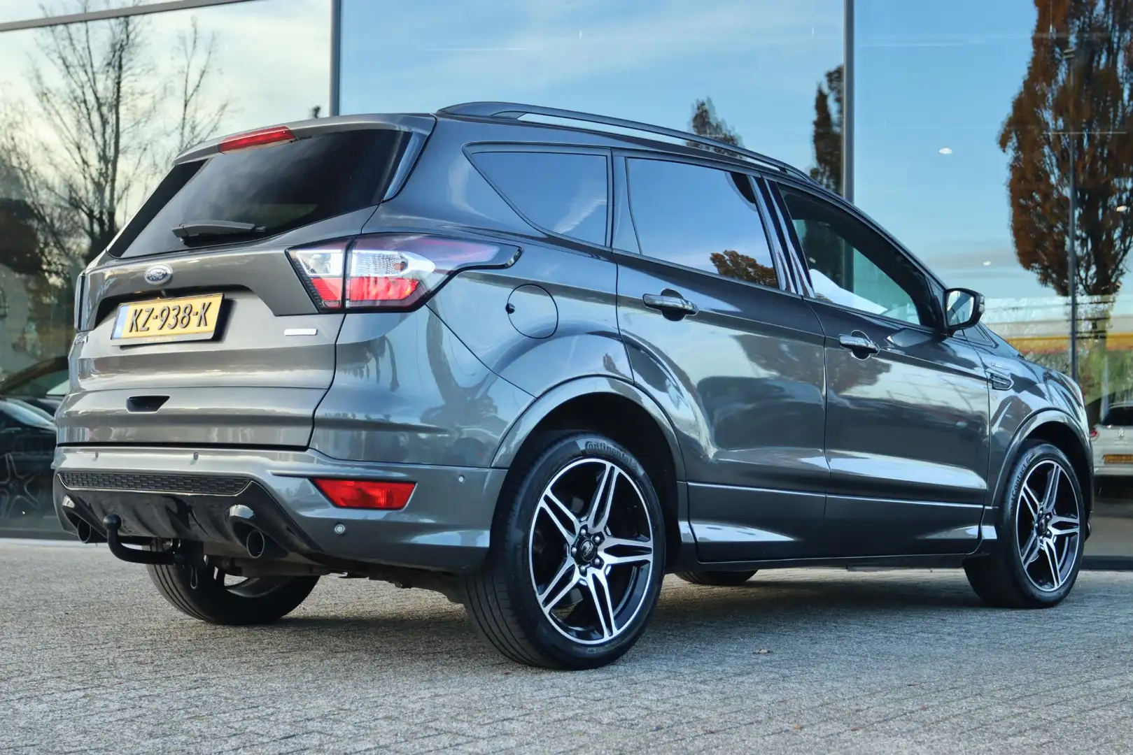 Ford Kuga 1.5 ECOBOOST ST LINE 150PK | CARPLAY | CAMERA | SO Gris - 2