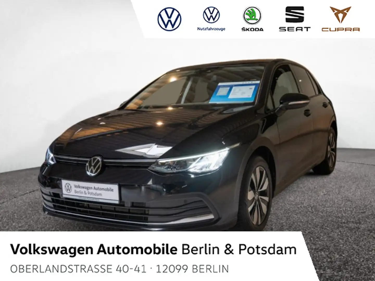 Volkswagen Golf VIII 1.5TSI MOVE NAVI LED PDC SHZ Schwarz - 1
