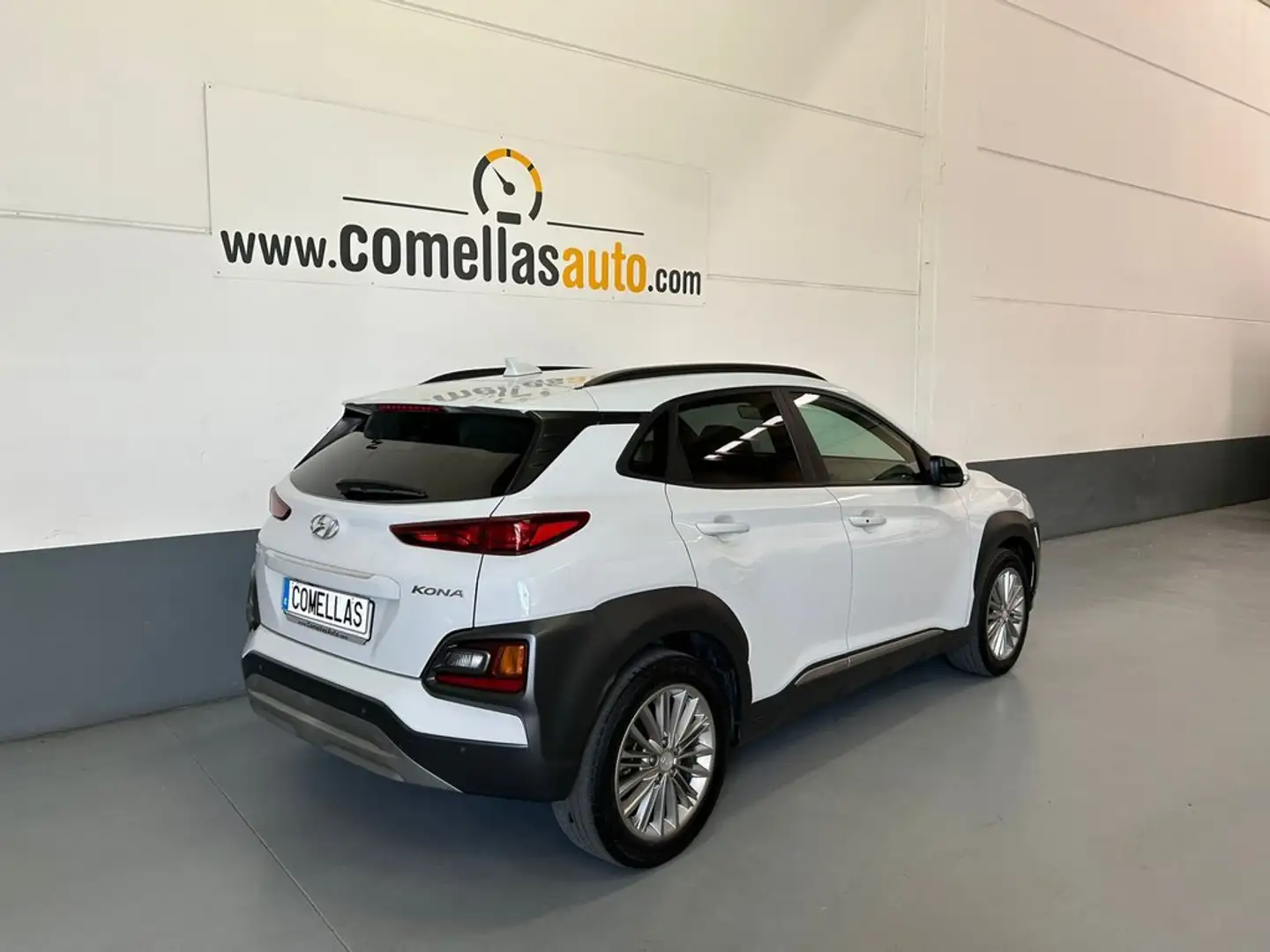 Hyundai KONA 1.0 TGDI Tecno 4x2 Blanco - 2